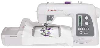 Singer Futura XL-550 Computerized Sewing and Embroidery Machine with 18.5-by-11-Inch Multihoop Capability including 2 Hoops, 215 Stitches, 125 Embroidery Designs, 20 Monogramming Fonts