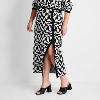 Future Collective with Kahlana Women's Plus Size High-Rise Slit