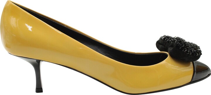 Giuseppe Zanotti Embellished Bow Pumps in Yellow Patent Leather