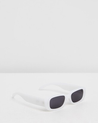 Reality Eyewear White Retro - Xray Spex - Polarized