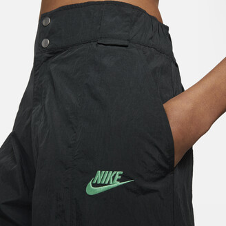 Nike Women's Sportswear Oversized High-Waisted Woven Cargo Pants in Black -  ShopStyle