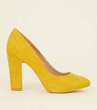 New Look Wide Fit Yellow Suedette Block Heel Courts