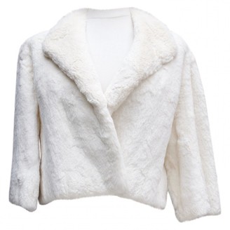 N. Non Signé / Unsigned Non Signe / Unsigned \N White Fur Jackets