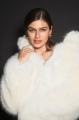 Cream faux fur Cream belted short coat – Entire Desire