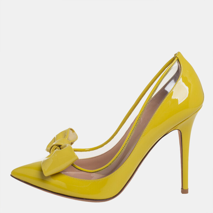 Yellow Bow Pumps | ShopStyle