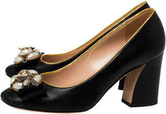 Gucci Black/Gold Leather Bee Pearl Pumps Size 38