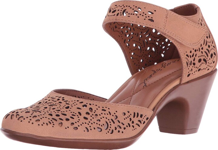 easy spirit wedge pump