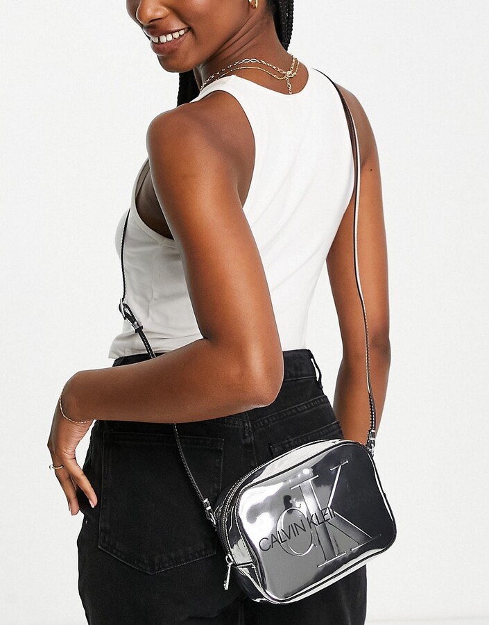 Giftig Neerduwen Gehoorzaamheid Calvin Klein Handbags | Shop the world's largest collection of fashion |  ShopStyle