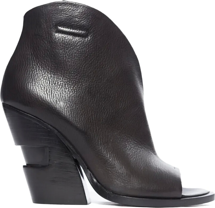 Cinzia Araia Open Leather Sandals