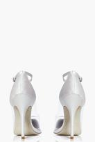 Thumbnail for your product : boohoo Florence Bridal Heart Detail Clear Panel Court