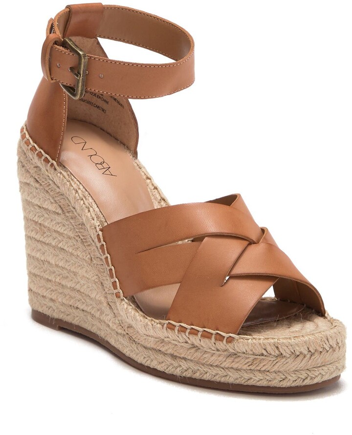 abound wedge sneaker