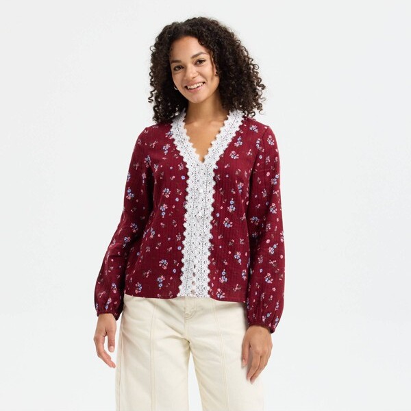 Universal Thread Women'sPuffLongSleeveLaceTrimV-NeckTop-UniversalThread™RedFloralM