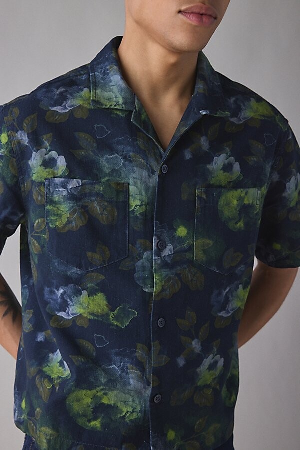 BDG Floral Washed Cotton Short Sleeve Shirt Top in Navy
