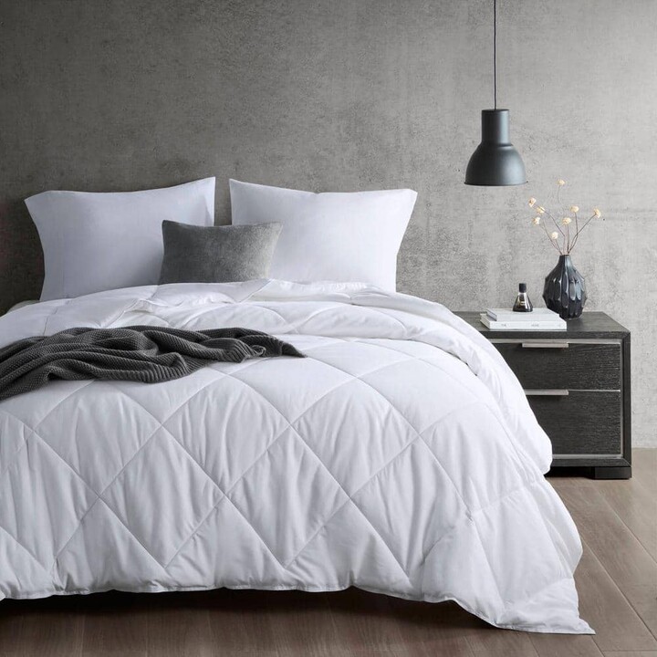 Sharper Image Cooling Touch White King/California King Down Alternative Comforter
