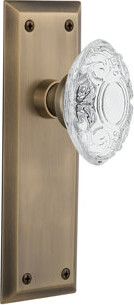 Nostalgic Warehouse New York Plate with Crystal Victorian Knob