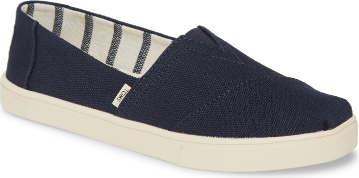 seventtynine Lama Family Classic Womens Canvas Slip-On Shoes Sneaker 