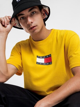 Tommy Hilfiger Small Flag T-Shirt in Star Fruit Yellow