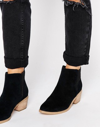 ASOS RISKED IT Suede Chelsea Boot - Black