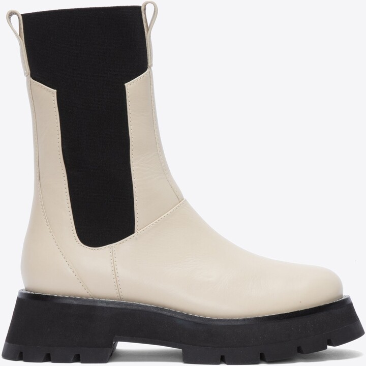 Kate - Lug Sole Combat Boot in CREME BRULEE
