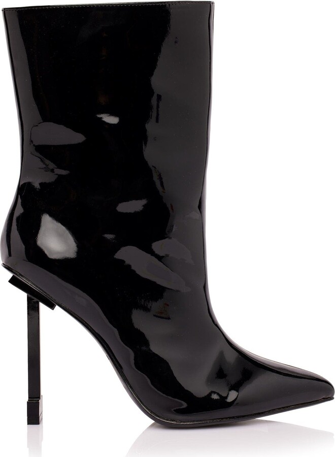 JESSICA RICH presents the Bootie, featuring custom-molded heel made exclusively for The perfect ankle boot for any fashionista's wardrobe! roduct Features