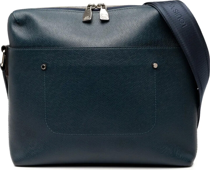 Louis Vuitton Pre-Owned 2015 Taiga Grigori PM crossbody bag