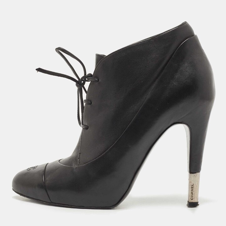 CHANEL Black Silver Leather Stitched CC Boots 38 $1595 – Encore Resale.com