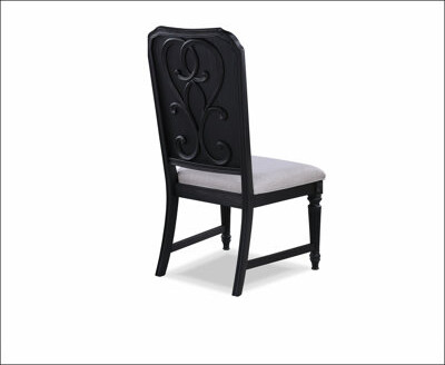 Upholstered Side Chair with Comfortable Seat and Elegant Design for Dining Room, Perfect for Modern and Traditional Settings.