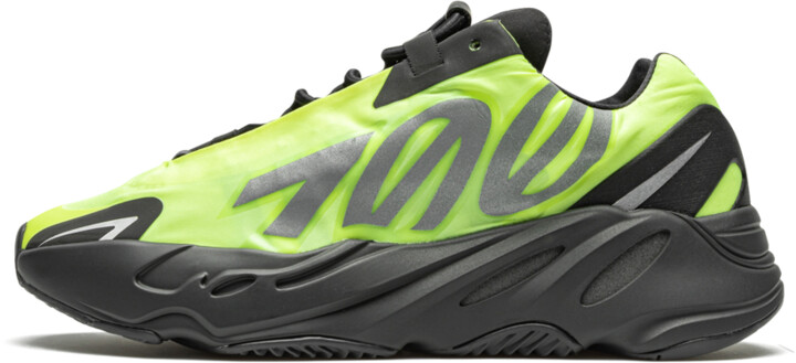 yeezy boost 700 size 5