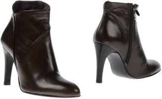 Zinda Ankle boots