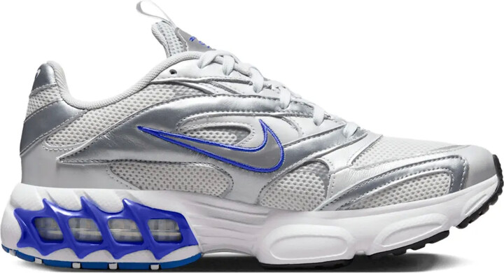 zoom air fire sneaker