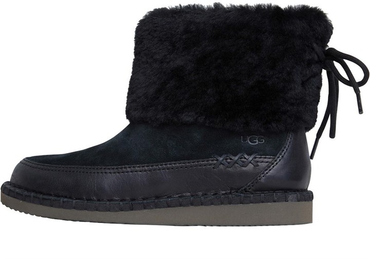 quinlin lace up boot