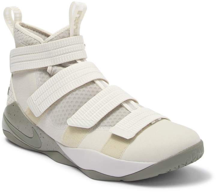 lebron soldier xi basketball shoes