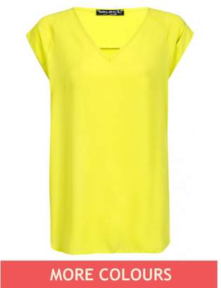Select Fashion Fashion Womens Yellow Oversized V-Neck Lotus Top - size 12