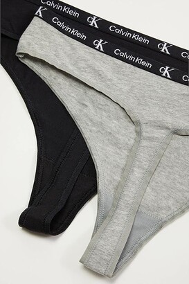 Calvin Klein Underwear 1996 Cotton Modern Thong 2-Pack (Black/Grey