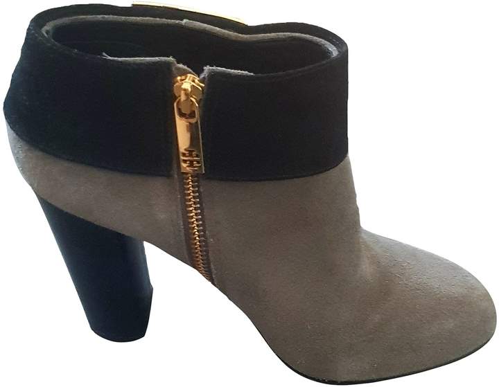 tory burch grey boots