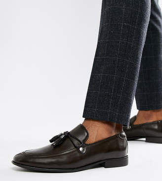 ASOS DESIGN Wide Fit loafers in brown faux leather with tassel detail