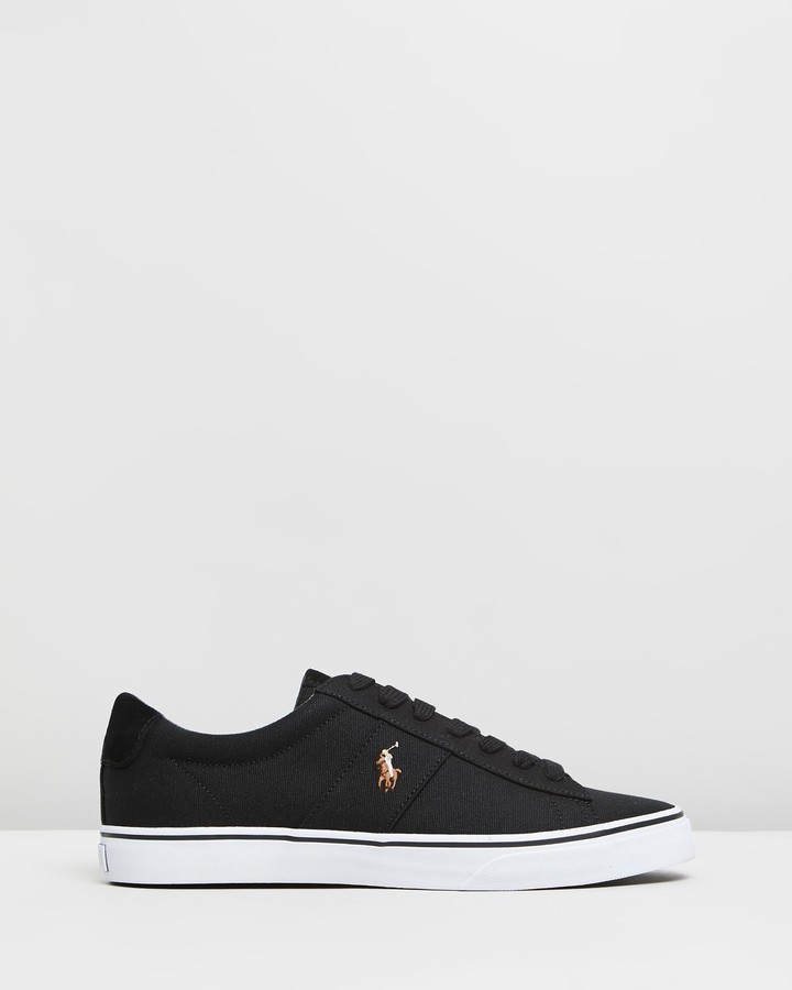 mens black low top trainers