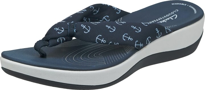 arla glison flip flops