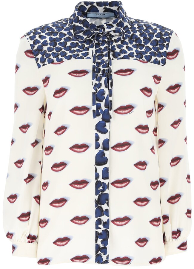 prada lipstick print