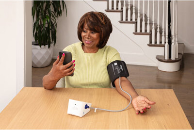 Omron Healthcare Omron® 3 Series® Upper Arm Blood Pressure Monitor With D-Ring Cuff
