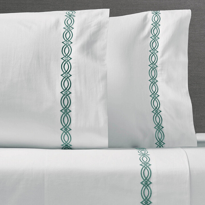 Set of 2 Frontgate Resort Collectionâ"¢ Diamond Lattice Sateen Pillowcases
