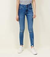 Thumbnail for your product : New Look Teens Blue Light Wash Ripped Skinny Jeans