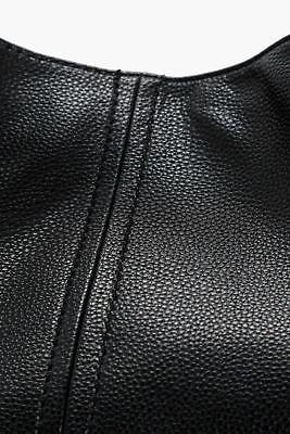 boohoo Womens Lucy Chain Detail Hobo Day Bag