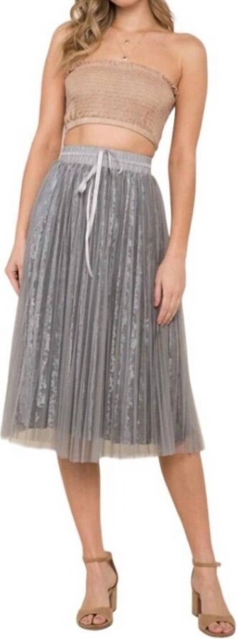 Raga Pull On Mesh Skirt In Silver