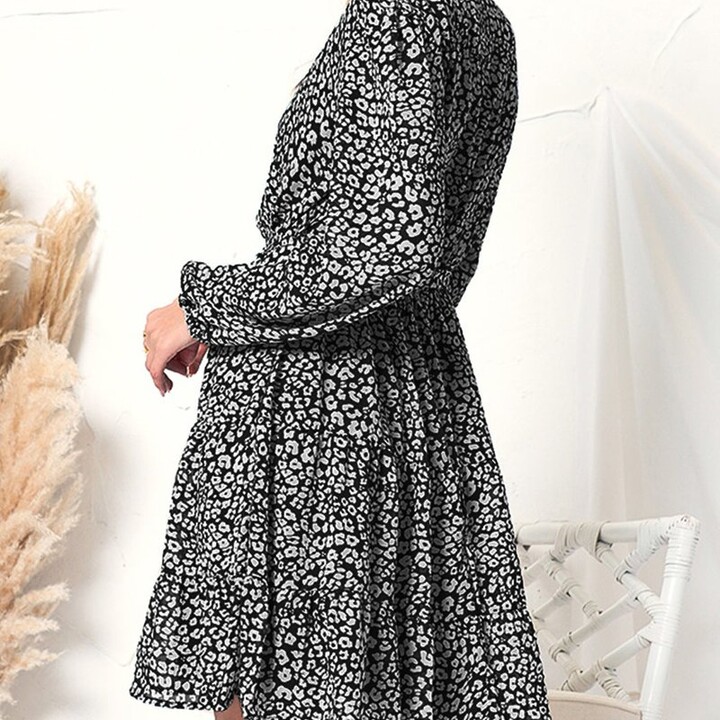 https://img.shopstyle-cdn.com/sim/da/1f/da1f9761a82ac6c5c7e2b15d4eed5fb0_best/anna-kaci-animal-print-summer-wrap-dress.jpg