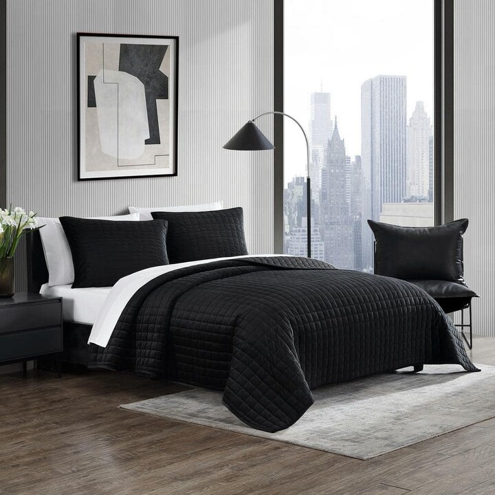 Vera Wang Diamond Velvet 3-Piece Black Velvet Queen Quilt Set