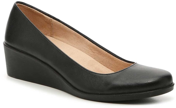 lifestride lauren wedge pump