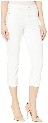 capris with zipper pockets