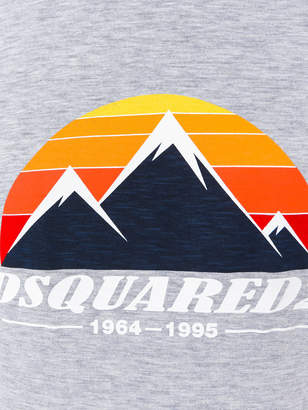 DSQUARED2 mountain logo t-shirt