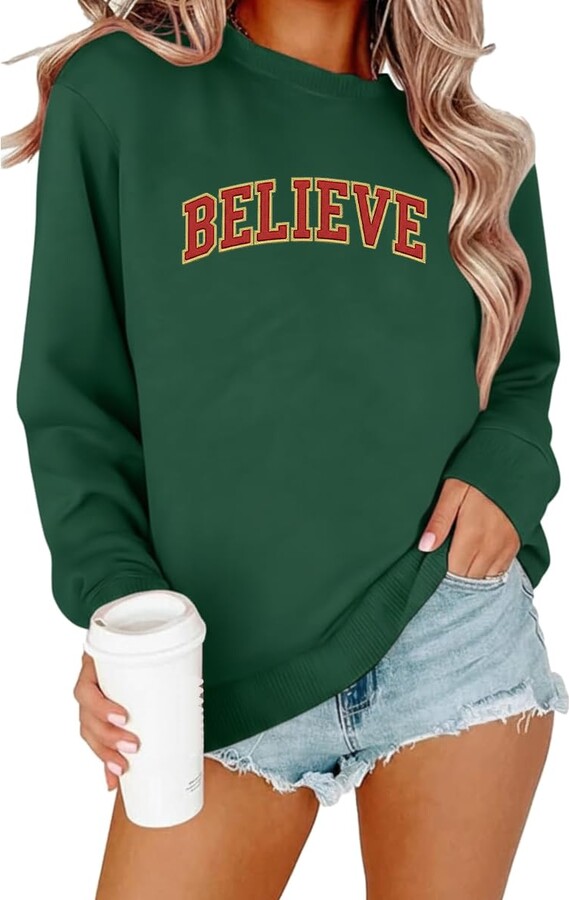 MamaEra Embroidered Christmas Sweatshirt for Women – Believe Lettering Varsity Style Pullover – Cozy Holiday Jumper Gift